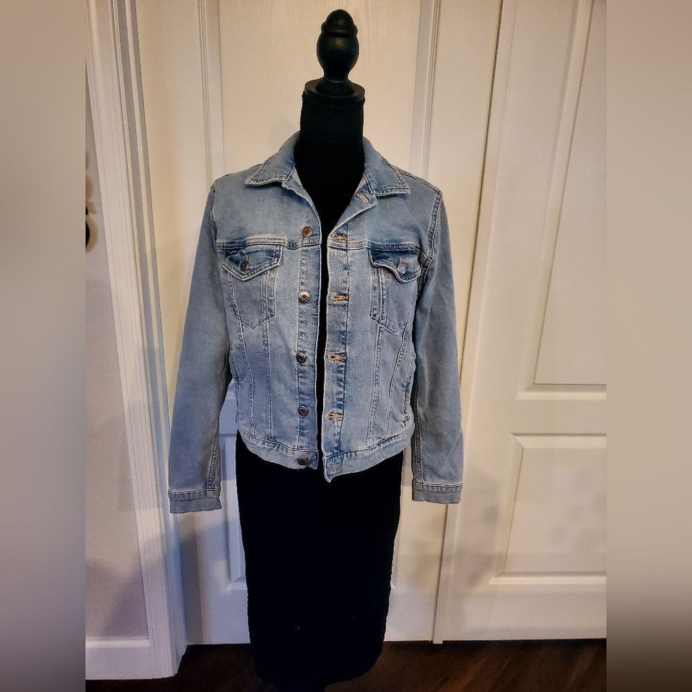 H&M denim light blue Jean jacket